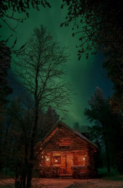 Klosterreisen_Finnland_Huette_hochkant Klosterreisen Finnland Lappland Schlittenhunde Huskytour Huette